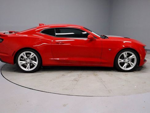 Used 2019 Chevrolet Camaro SS image 5
