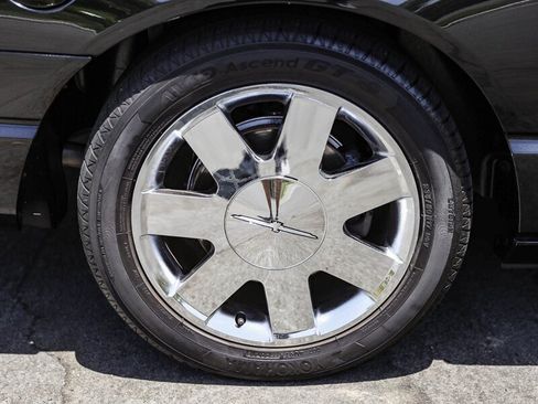 Used 2002 Ford Thunderbird RWD image 13