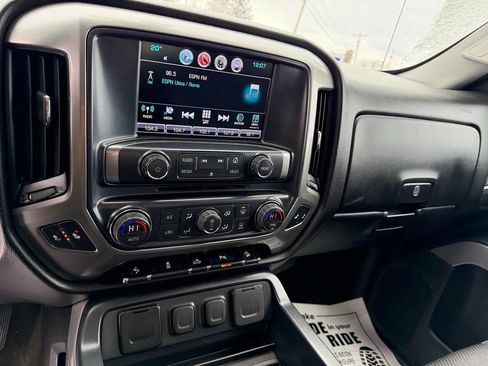 Used 2018 Chevrolet Silverado 1500 LT w/ All Star Edition image 10