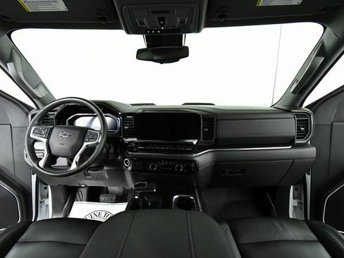 Used 2025 Chevrolet Silverado 1500 LT Trail Boss w/ Convenience Package II image 19