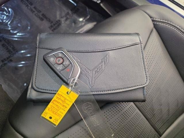 Used 2025 Chevrolet Corvette Stingray Preferred Cpe w/ Z51 Performance Package RWD image 32