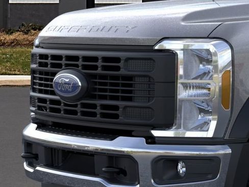 New 2026 Ford F450 XL w/ XL Chrome Package image 17