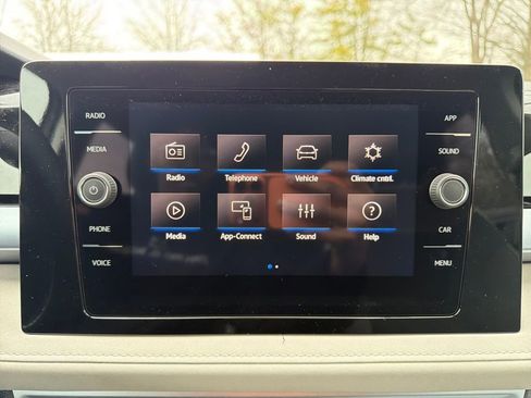 New 2026 Volkswagen Taos SE AWD/4WD image 20