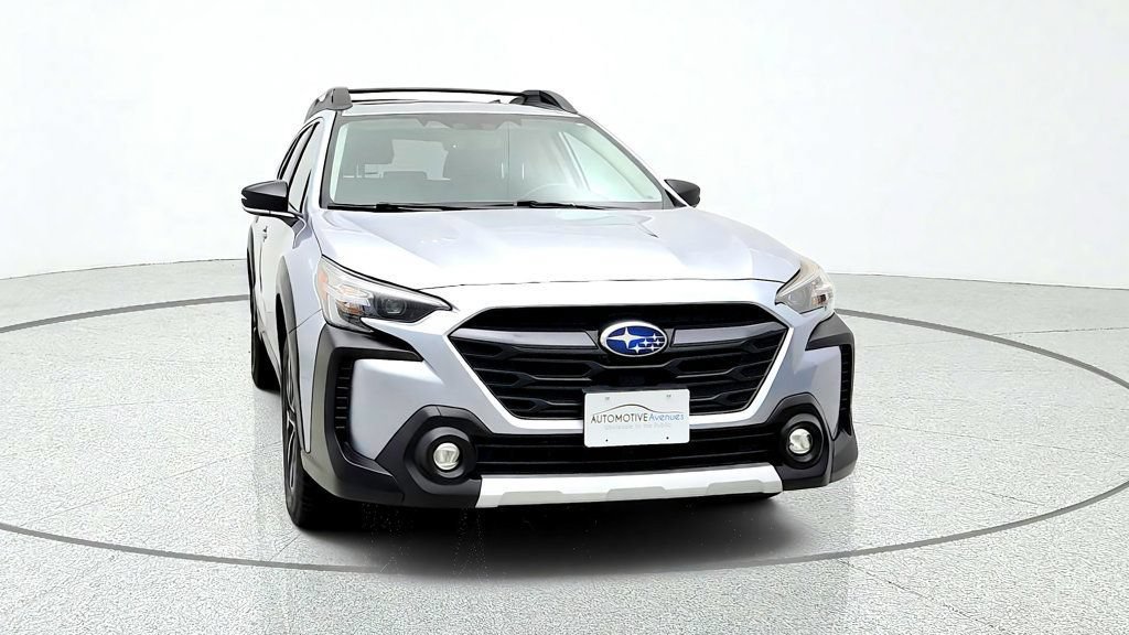 Used 2024 Subaru Outback Limited AWD/4WD image 2