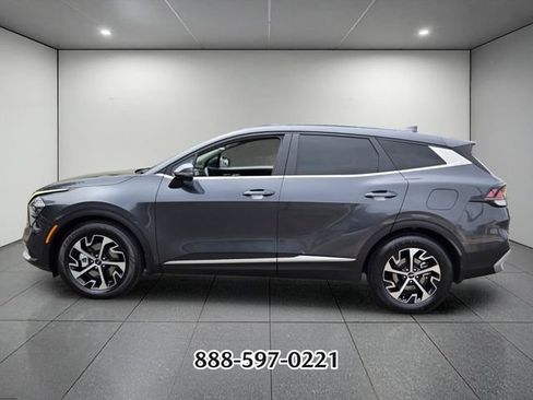 Used 2023 Kia Sportage EX FWD image 2