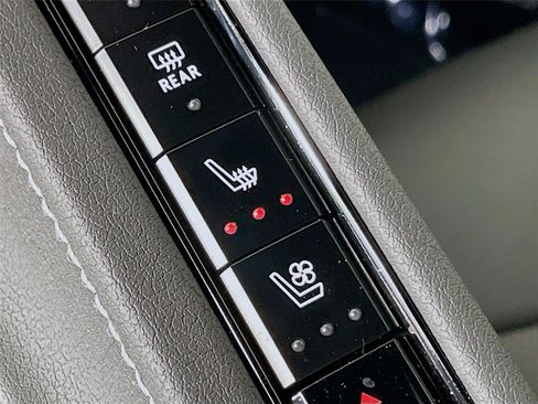 Used 2025 Chevrolet Corvette 2LT image 24