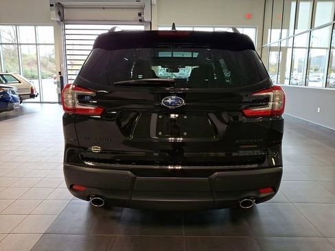 Used 2025 Subaru Ascent Bronze Edition image 5