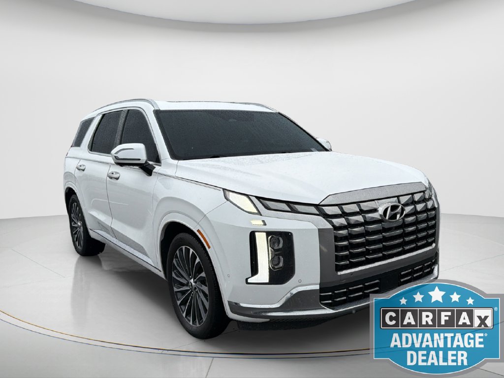 Used 2023 Hyundai Palisade Calligraphy FWD image 3