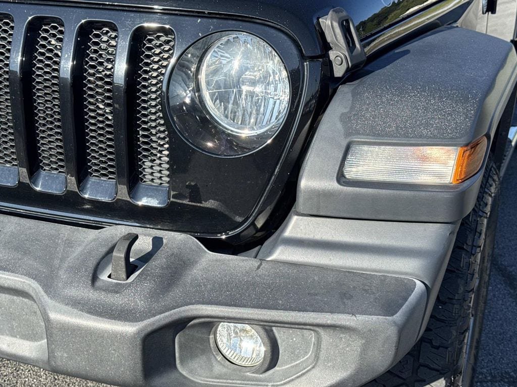 Used 2018 Jeep Wrangler Unlimited Sport S AWD/4WD image 9