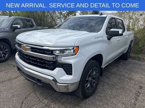 Used 2024 Chevrolet Silverado 1500 LT AWD/4WD image 8