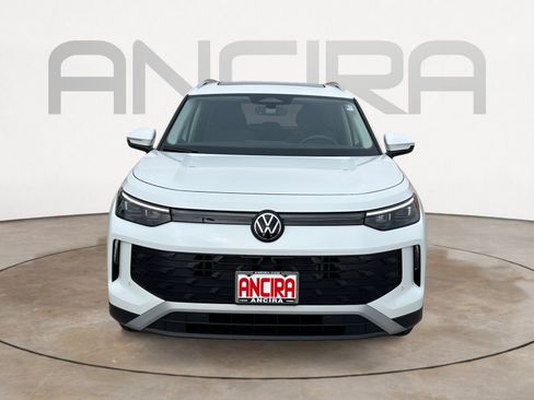 Used 2026 Volkswagen Tiguan SE FWD image 5