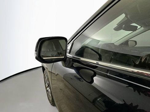 Used 2023 Toyota Highlander XLE image 39