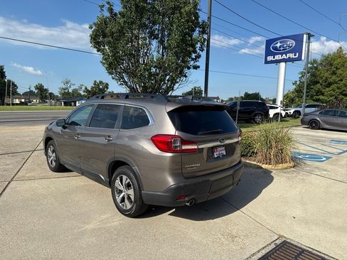 Used 2021 Subaru Ascent Premium w/ Convenience Package AWD/4WD image 5