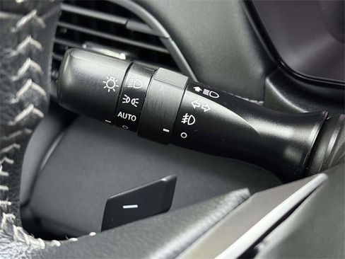 Used 2021 Subaru Outback Premium image 22