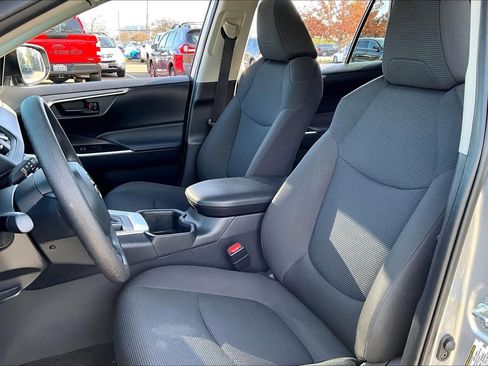 Certified 2025 Toyota RAV4 LE image 7