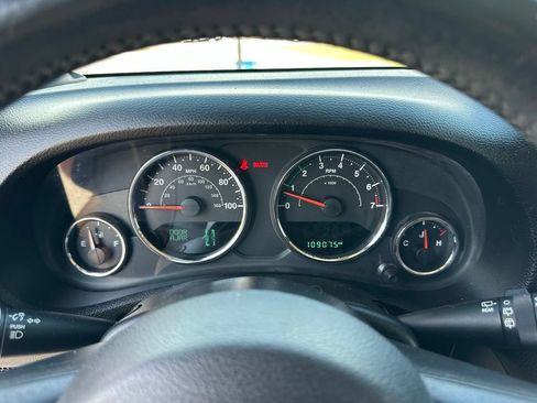 Used 2016 Jeep Wrangler Unlimited Sport AWD/4WD image 20