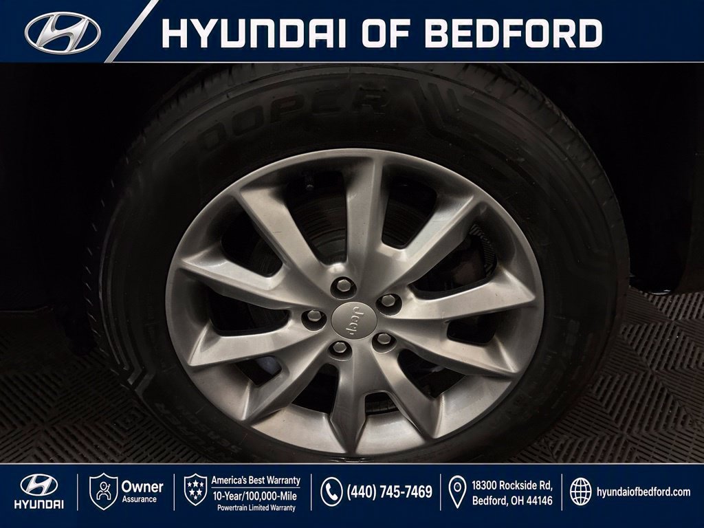 Used 2018 Jeep Cherokee Latitude AWD/4WD image 28