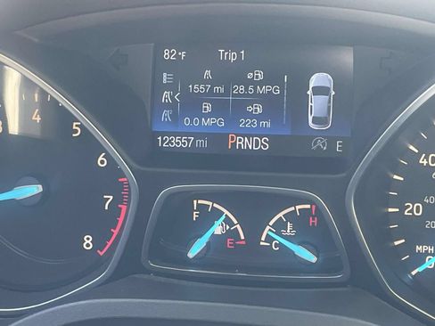 Used 2018 Ford Escape SEL w/ SEL Sport Appearance Package FWD image 28