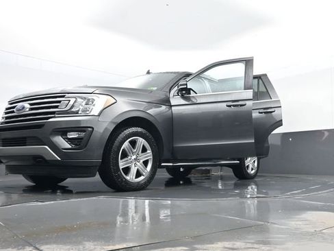 Used 2019 Ford Expedition XLT w/ Equipment Group 202A image 35