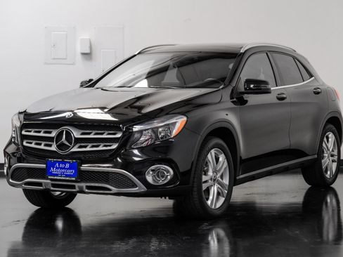 Used 2018 Mercedes-Benz GLA 250 4MATIC image 9