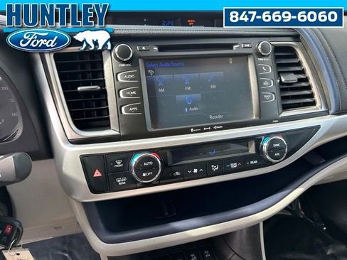 Used 2016 Toyota Highlander Plus image 26