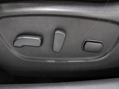 Used 2021 Nissan Rogue Sport SV FWD image 42