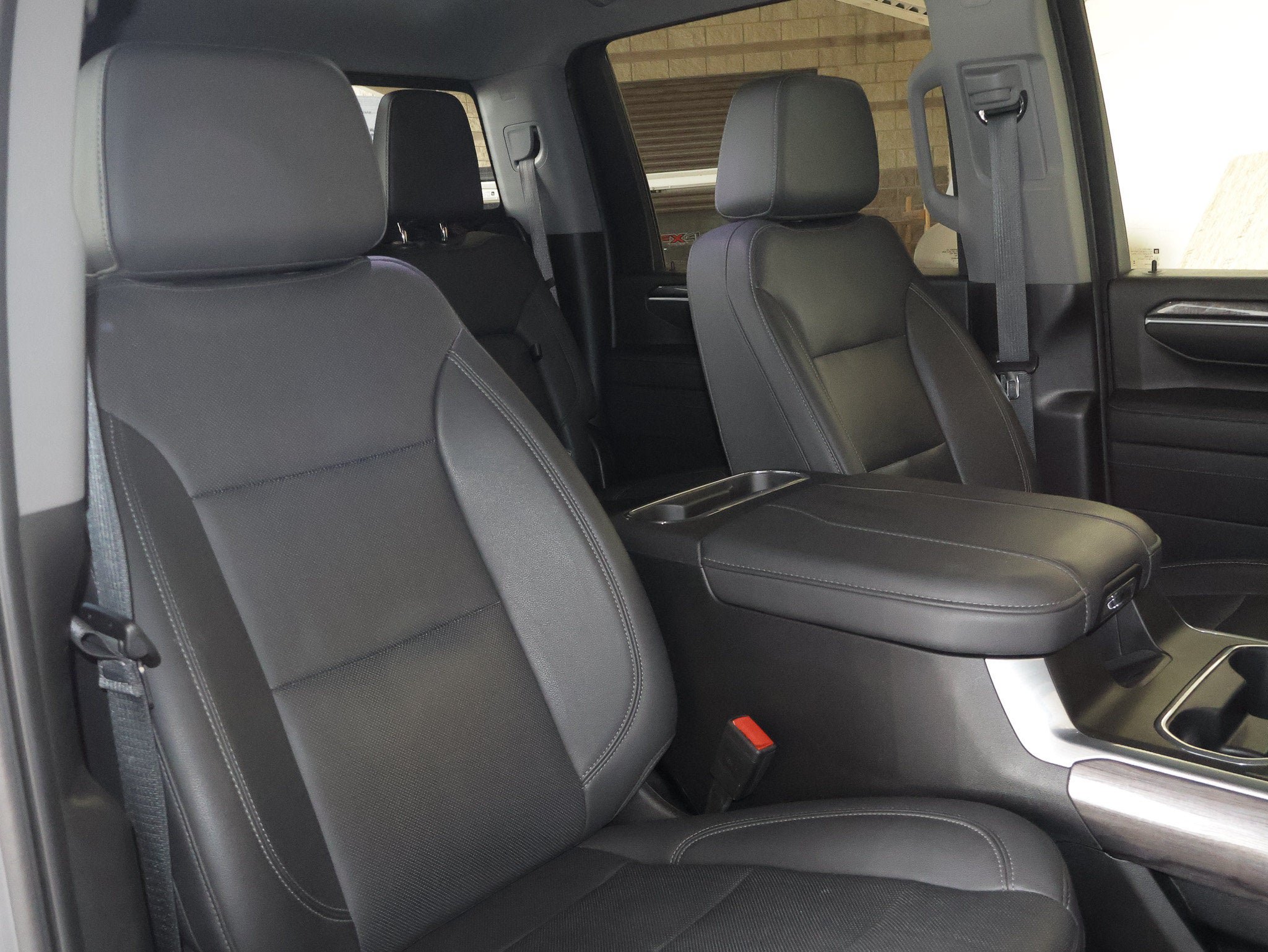 Used 2024 Chevrolet Silverado 2500 LTZ w/ LTZ Plus Package AWD/4WD image 44