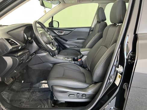 Used 2024 Subaru Forester Premium AWD/4WD image 11