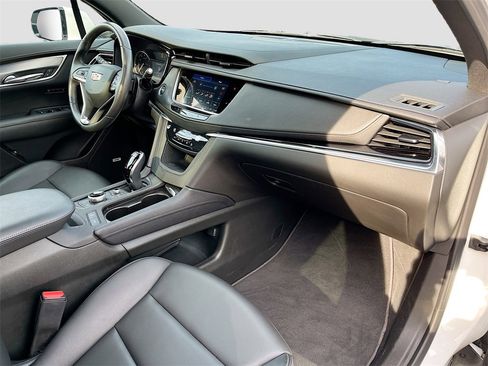Certified 2024 Cadillac XT6 Luxury w/ LPO, Floor Liner Package image 29