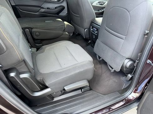 Used 2021 Chevrolet Traverse LT AWD/4WD image 23