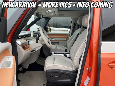 Used 2025 Volkswagen ID. Buzz 1st Edition image 3