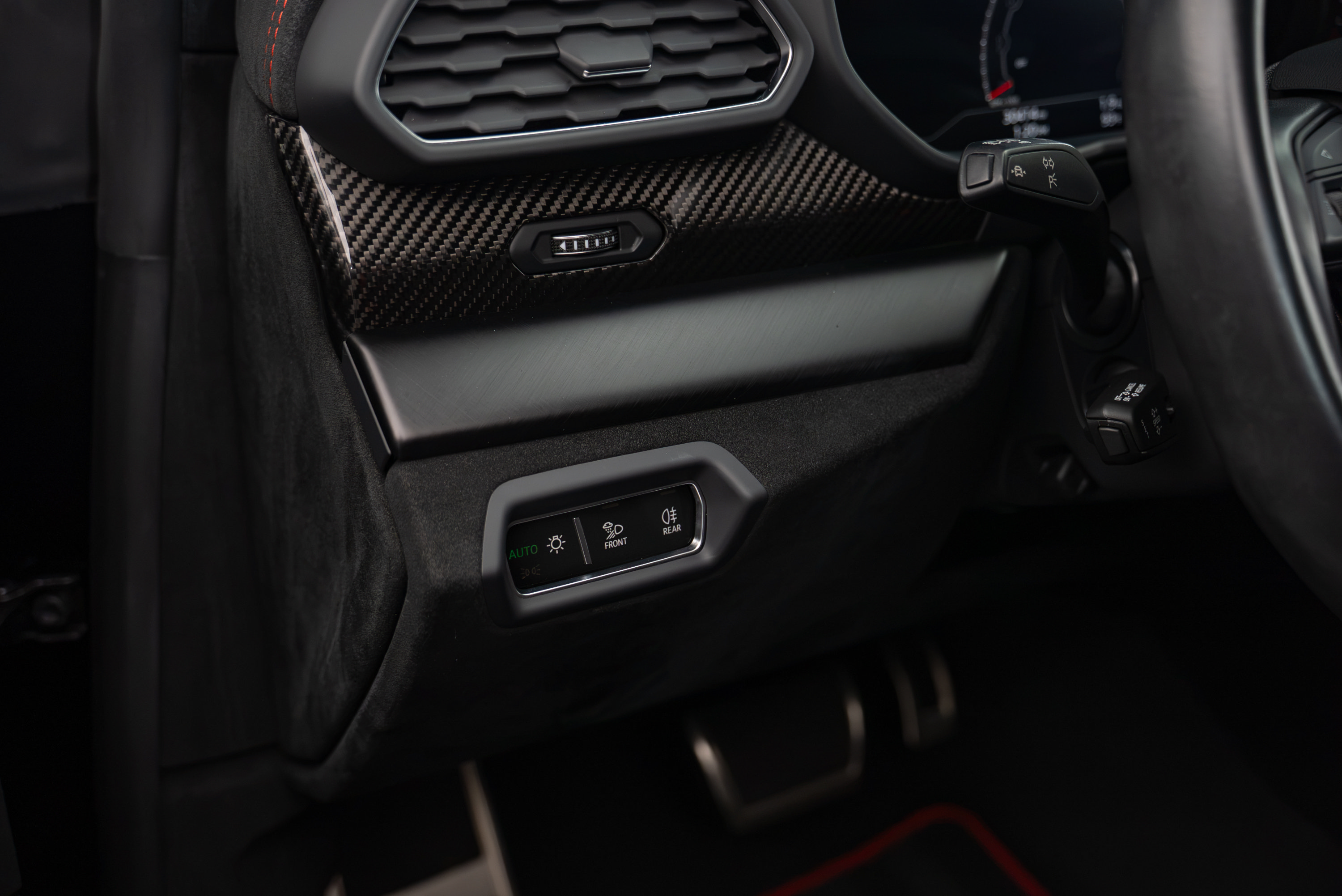 Used 2023 Lamborghini Urus Performante AWD/4WD image 14