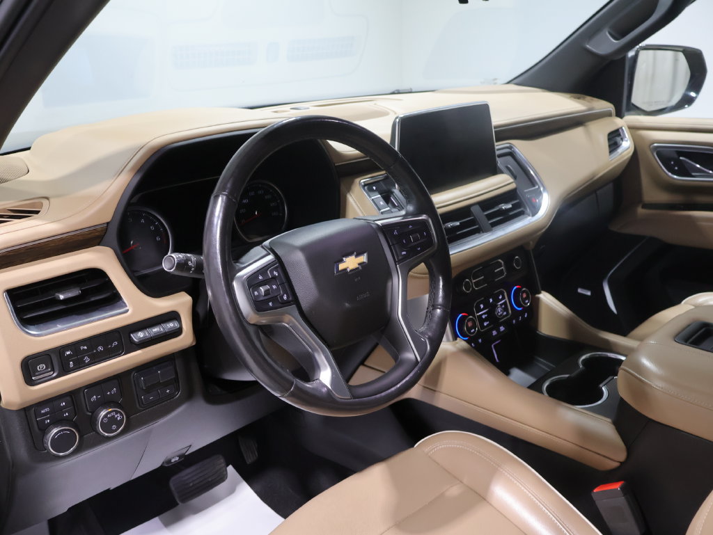 Used 2021 Chevrolet Tahoe Premier w/ Premium Package AWD/4WD image 16