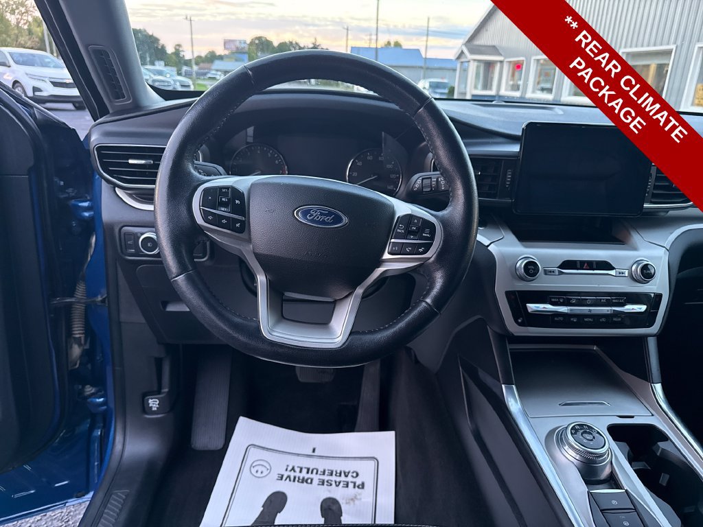 Used 2022 Ford Explorer XLT AWD/4WD image 16