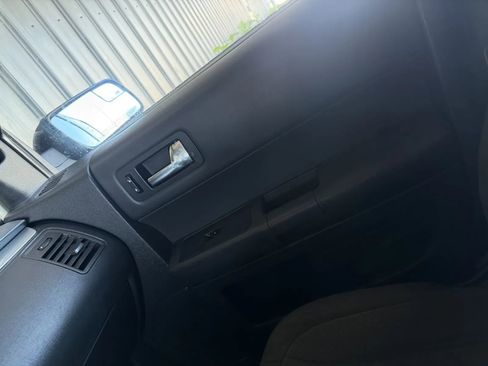Used 2013 Ford Flex SE FWD image 33