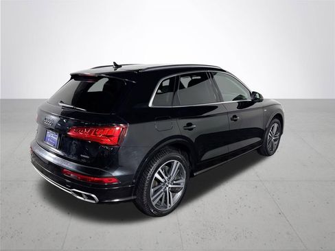 Used 2020 Audi Q5 e Prestige w/ Prestige Package image 6