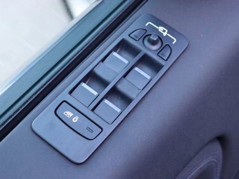 Used 2020 Land Rover Discovery Sport S image 14