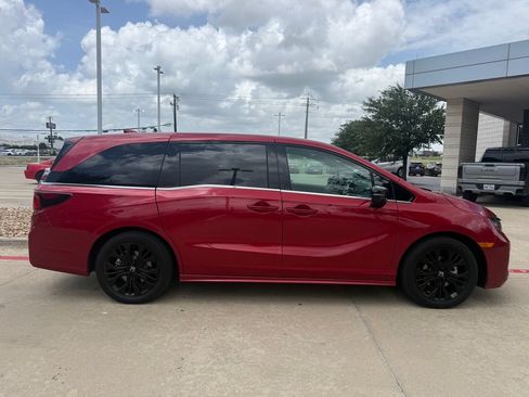 Used 2025 Honda Odyssey Sport-L image 9