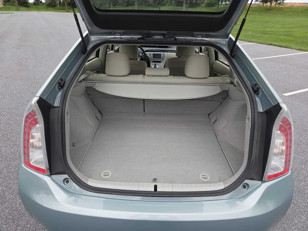 Used 2013 Toyota Prius Two FWD image 12