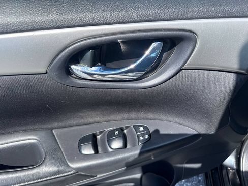 Used 2019 Nissan Sentra S FWD image 16