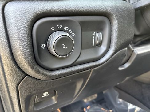 Used 2025 RAM 1500 Tradesman AWD/4WD image 39