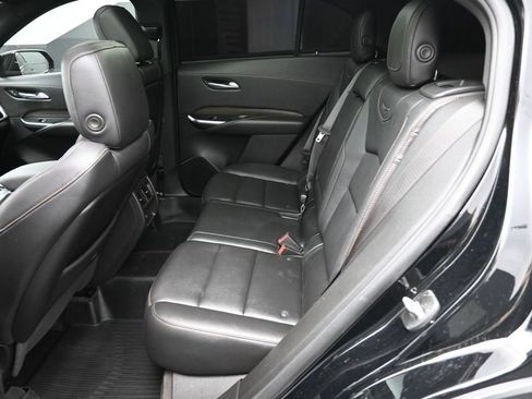 Used 2022 Cadillac XT4 Sport w/ Safety Alert Package FWD image 7