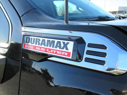 Used 2025 GMC Sierra 3500 Denali w/ Denali Reserve Package image 12