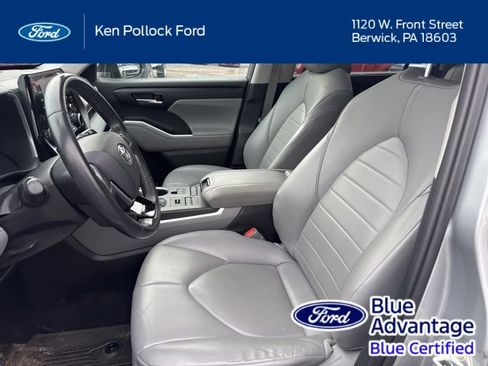 Used 2020 Toyota Highlander XLE image 11