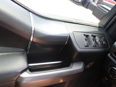 Used 2020 Ford F150 XLT w/ Equipment Group 302A Luxury AWD/4WD image 46