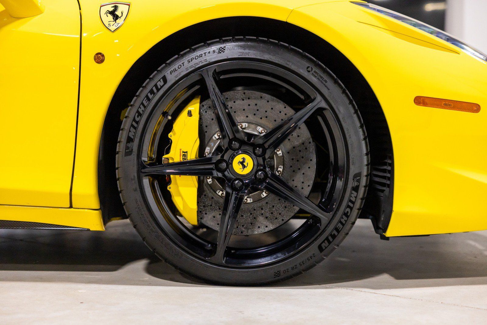 Used 2011 Ferrari 458 Italia Coupe RWD image 25