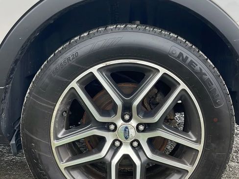 Used 2018 Ford Explorer Sport w/ Equipment Group 401A image 8