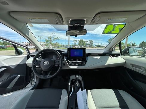 Used 2024 Toyota Corolla LE w/ LE Premium Package FWD image 11