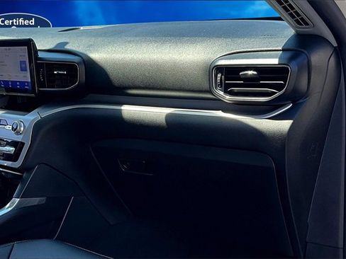 Certified 2022 Ford Explorer XLT w/ Equipment Group 202A image 17