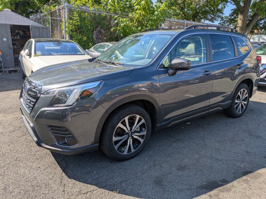 Used 2024 Subaru Forester Limited AWD/4WD image 23
